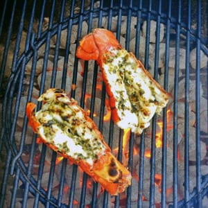 spiny-lobsters-on-grill-300px