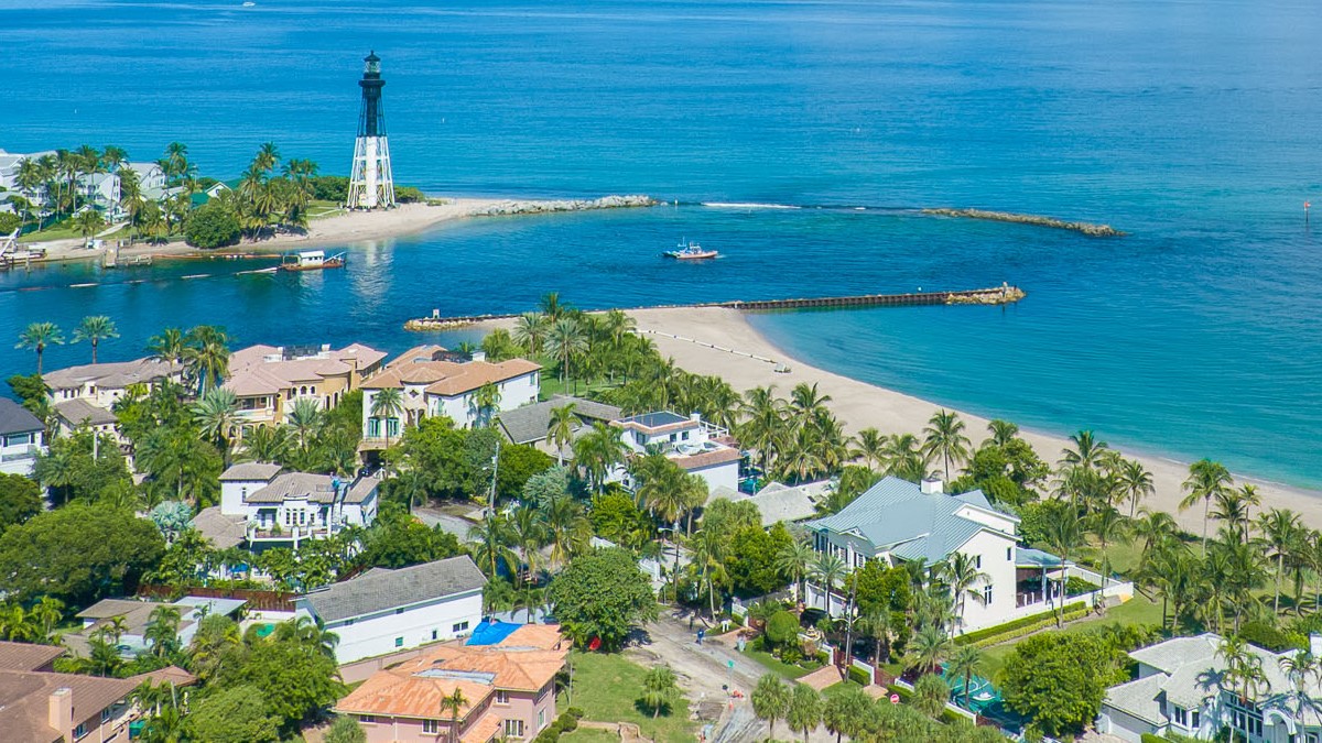 Hillboro lighthouse in Pompano Beach, FL